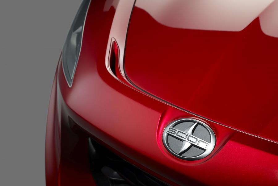 Логотип Scion FR-S Concept 2011 года  (фото 29 из 50)